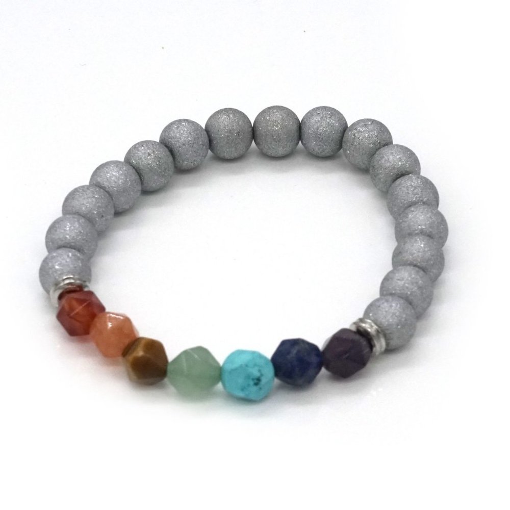 Bracelet Chakra Colors Gray Stones. OS.